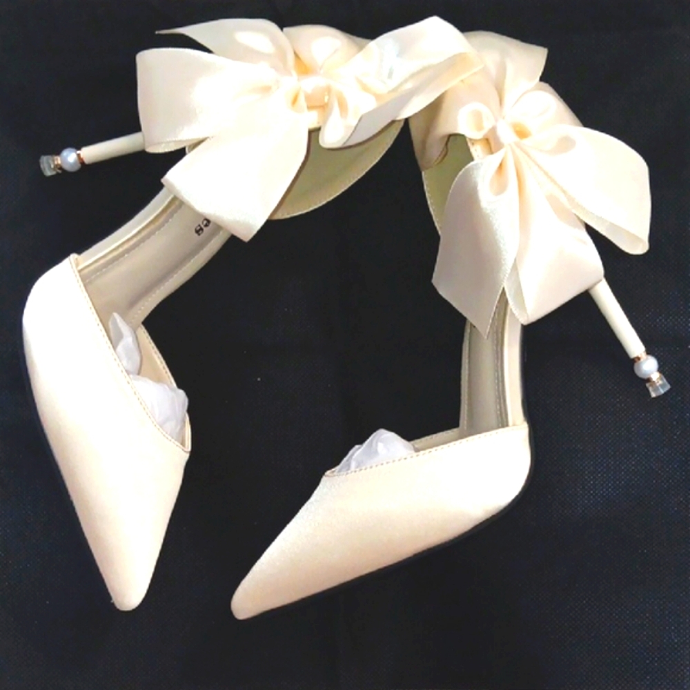 Cream Stiletto Heels with Bow Detail